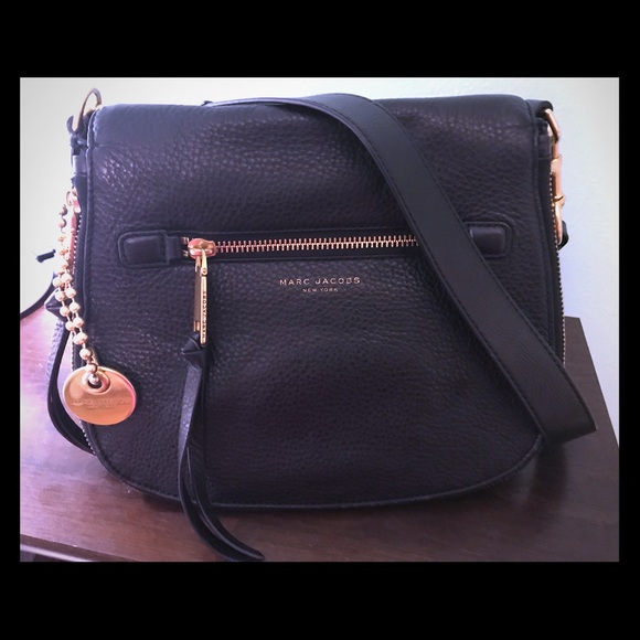 Marc Jacobs Handbags - Marc Jacobs Nomad Saddle Bag (Black)
